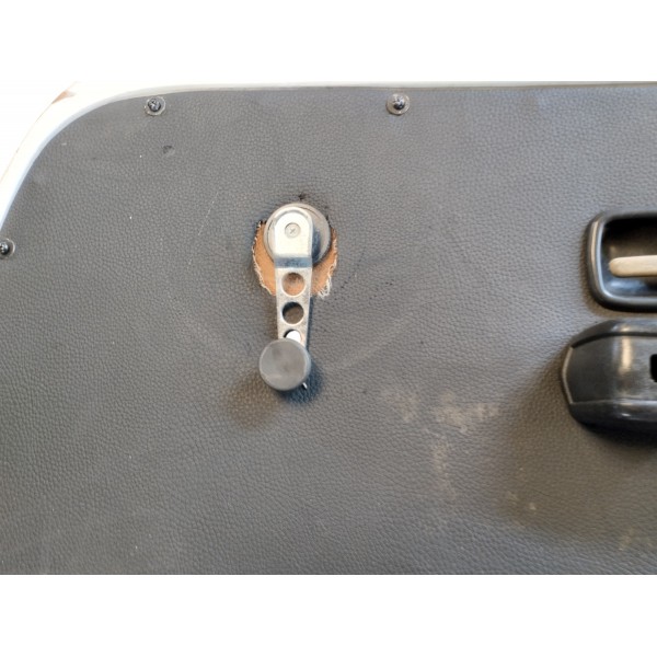 Porta Dianteira Lado Direito Vw Kombi 98 Completa Usada Dianteira Direito Branco