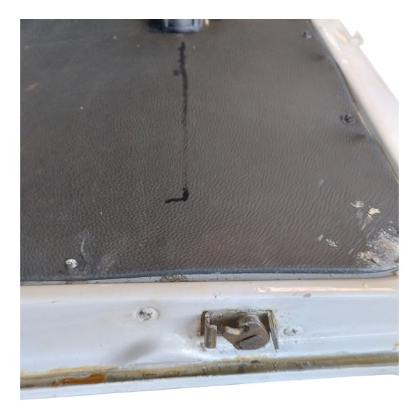 Porta Dianteira Lado Direito Vw Kombi 98 Completa Usada Dianteira Direito Branco