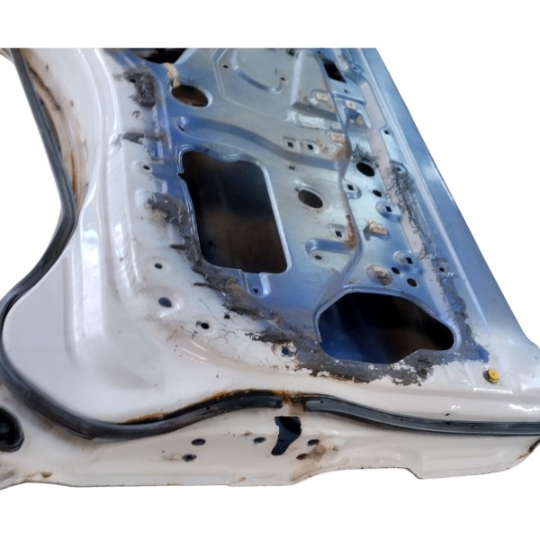 Porta Dianteira Lado Direito Kia Besta 95 Usada Com Detalhes