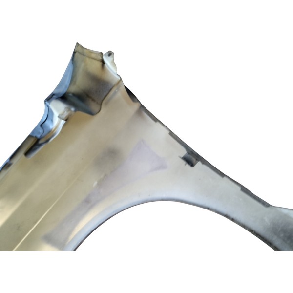 Para Lama Lado Direito Fiat Stilo Usado Com Detalhes