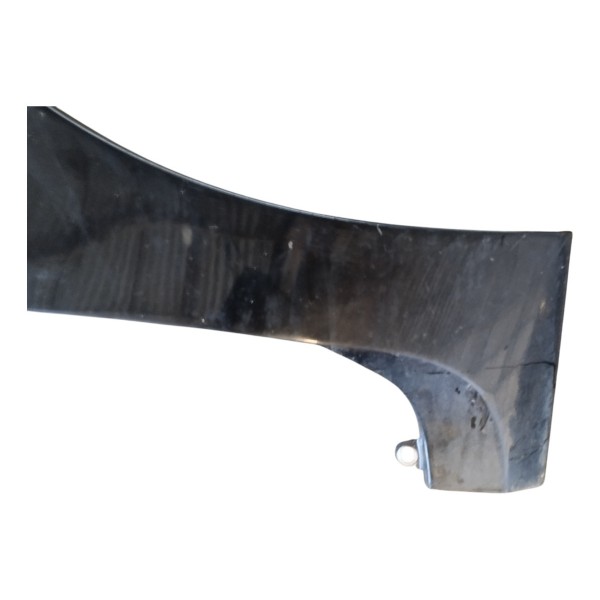 Para Lama Lado Direito Fiat Stilo Usado Com Detalhes