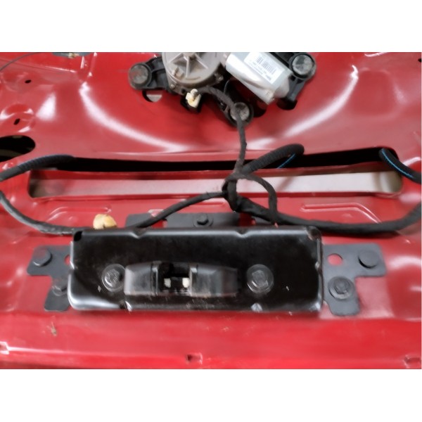 Tampa Traseira Porta Malas Com Vidro Pegeot 208 2015 Vermelho