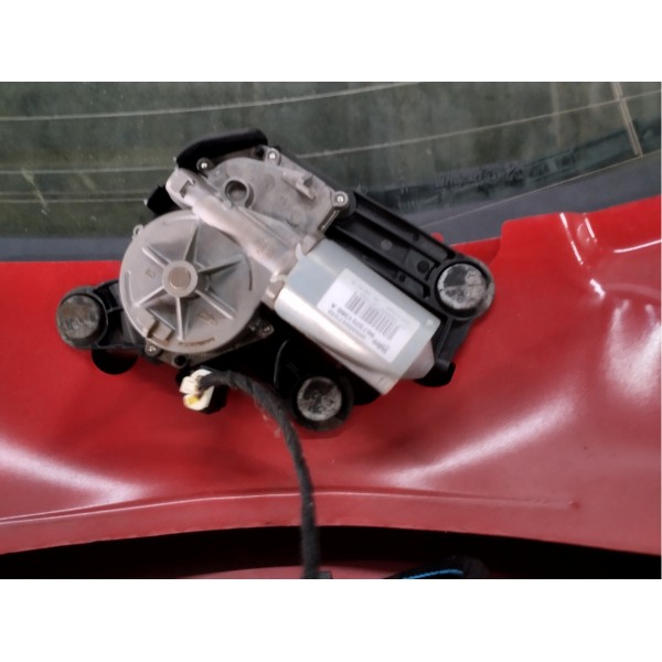 Tampa Traseira Porta Malas Com Vidro Pegeot 208 2015 Vermelho