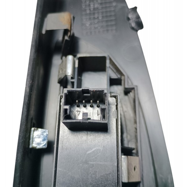 Botão Comando Vidro Elétrico Traseiro L.e Fiat Bravo 2013