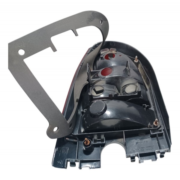 Lanterna Traseira Direita Vw Gol G3 2003 Com Detalhe Direito/passageiro Vermelho