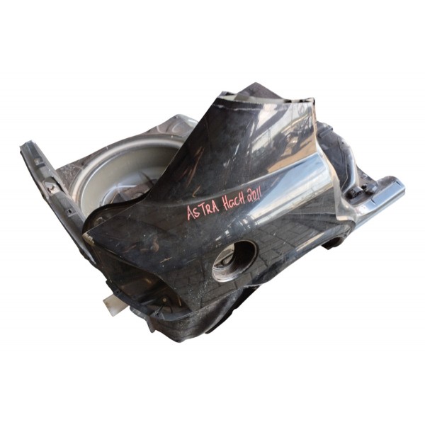 Lateral Traseira Lado Esquerdo Gm Astra Hatch 2011