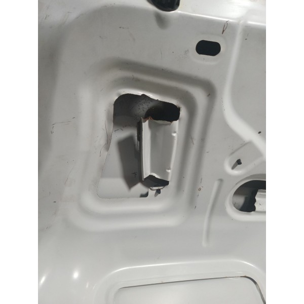 Tampa Traseira Renault Logan 2015 Usado