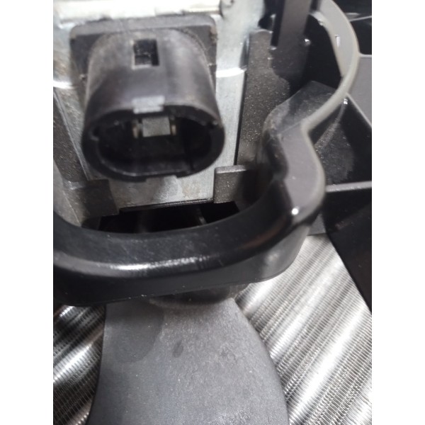 Radiador Defletor Ventoinha Renault Sandero Logan Clio 2011