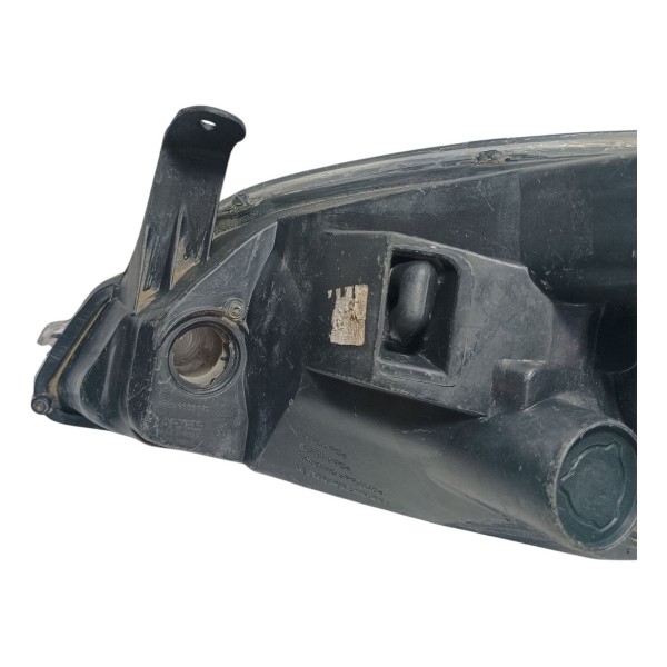 Farol Lado Direito Gm Celta Prisma 2011 Recuperado Direito/passageiro