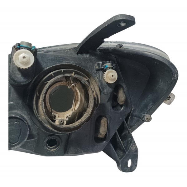 Farol Lado Direito Gm Celta Prisma 2011 Recuperado Direito/passageiro