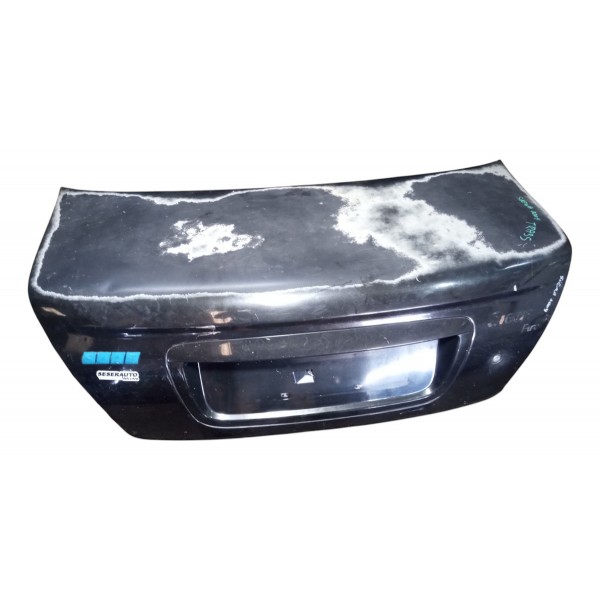 Tampa Traseira Fiat Siena 2004 Detalhes