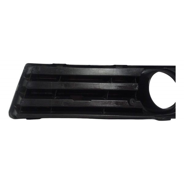 Moldura Farol Milha Lado Direito Vw Polo 2004