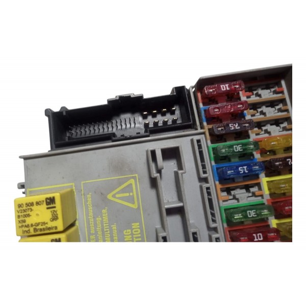 Caixa De Fusível Gm Zafira 2.0 2003