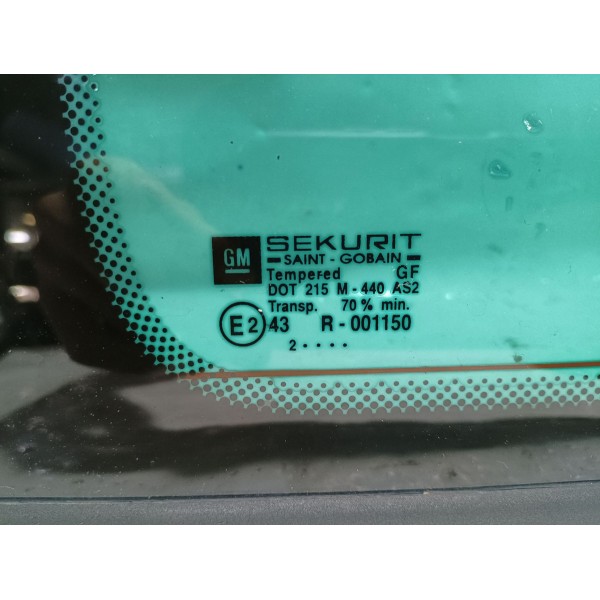 Vidro Fixo Lateral Traseiro Esquerdo Gm Zafira 2003