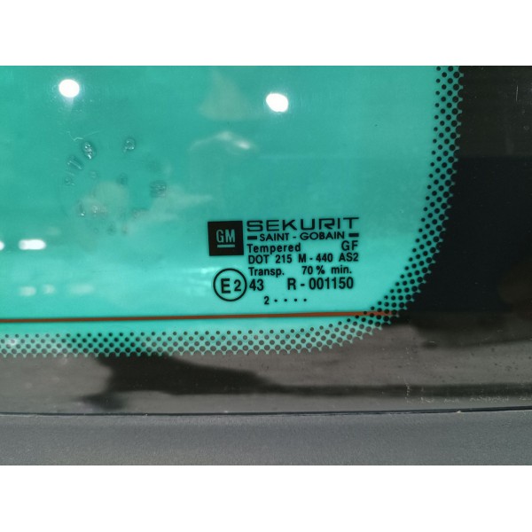 Vidro Fixo Lateral Traseiro Direito Gm Zafira 2003