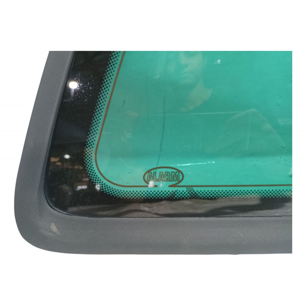 Vidro Fixo Lateral Traseiro Direito Gm Zafira 2003