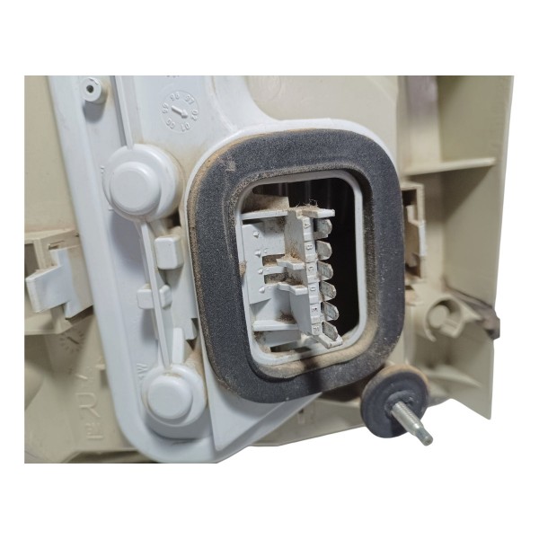 Lanterna Traseira Direita Gm Zafira 2003 Direito/passageiro Vermelho