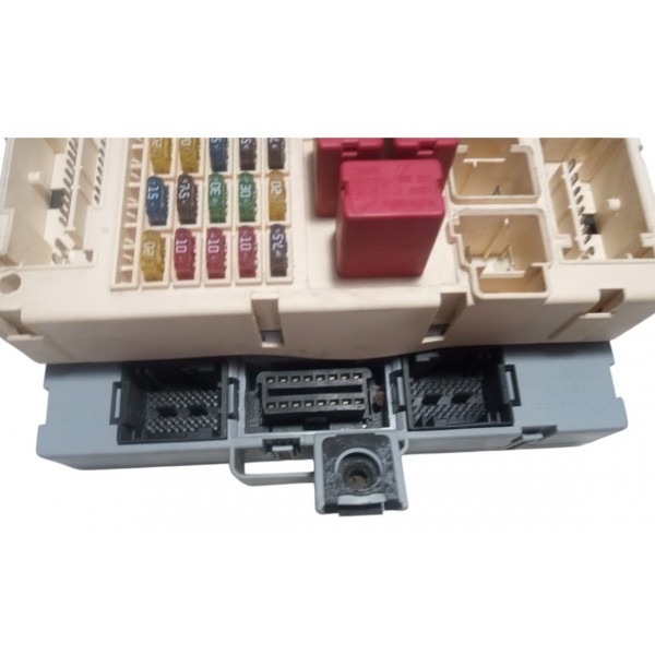 Caixa De Fusível Fiat Stilo 1.8 8v Flex 2004 51755127