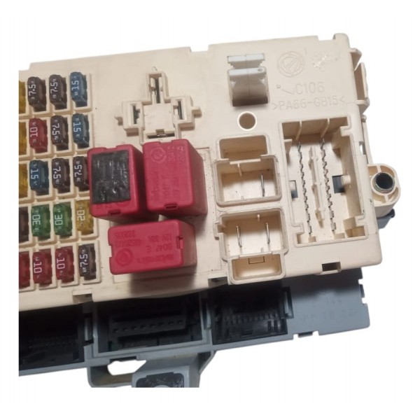 Caixa De Fusível Fiat Stilo 1.8 8v Flex 2004 51755127