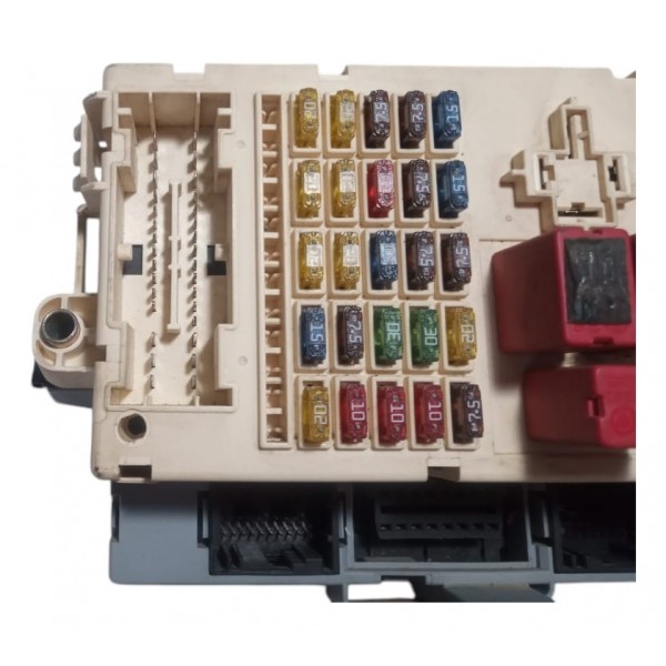Caixa De Fusível Fiat Stilo 1.8 8v Flex 2004 51755127
