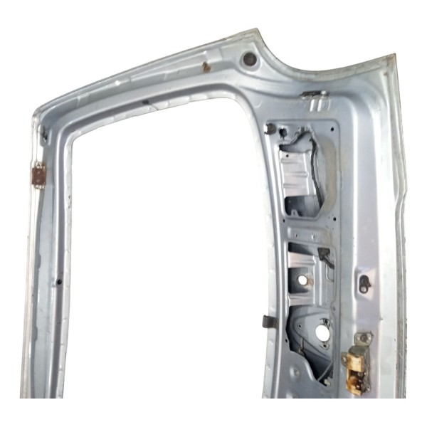 Capo Traseiro Gm Corsa 98 2000 Hatch Detalhes Usado