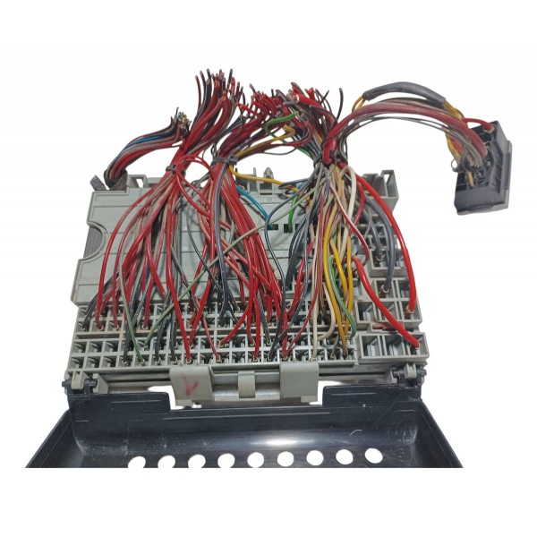 Caixa De Fusível Gm Zafira 2.0 2003