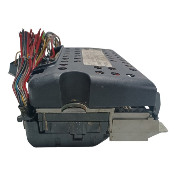 Caixa De Fusível Gm Zafira 2.0 2003