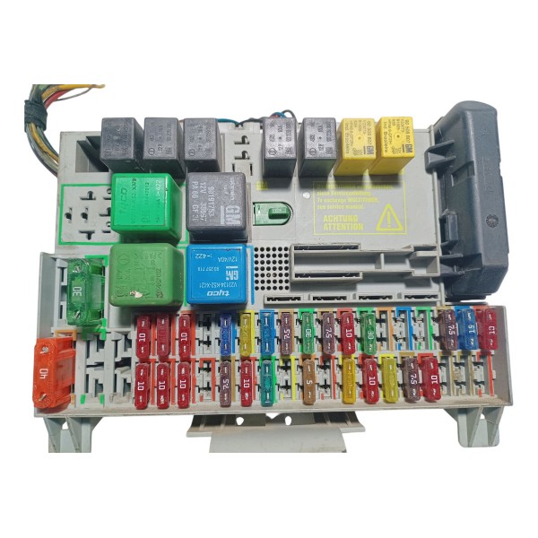 Caixa De Fusível Gm Zafira 2.0 2003