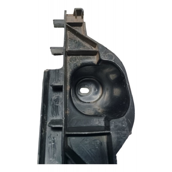 Suporte Inferior Fixação Farol Esquerdo Vw Jetta 2010