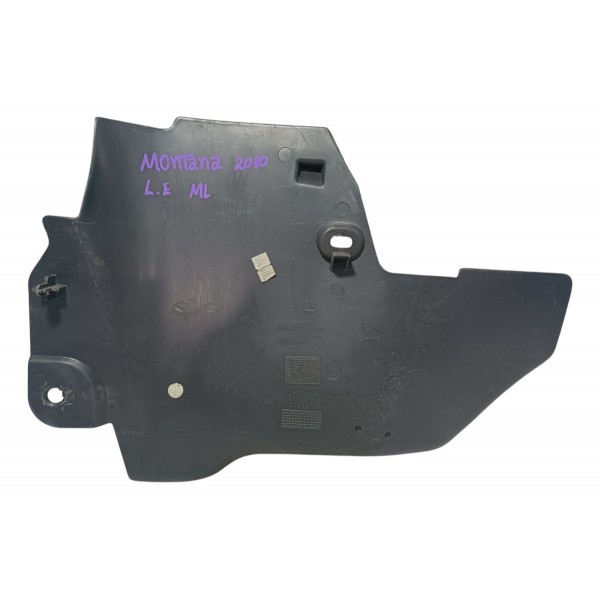 Acabamento Lateral Esquerdo Gm Corsa Montana 2010