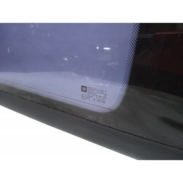 Vidro Fixo Lateral Traseiro Direito Gm Zafira 2003