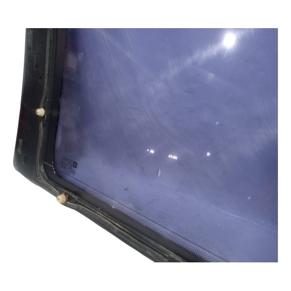 Vidro Fixo Lateral Traseiro Direito Gm Zafira 2003