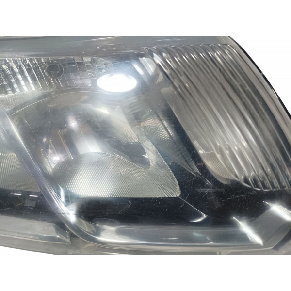 Farol Lado Direito Renault Logan 2017