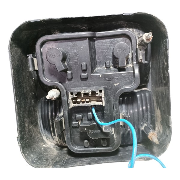 Lanterna Traseira Direita Fiat Uno 2008