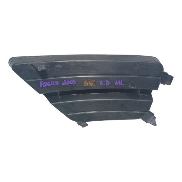 Moldura Farol Milha Lado Direito Ford Focus 2005