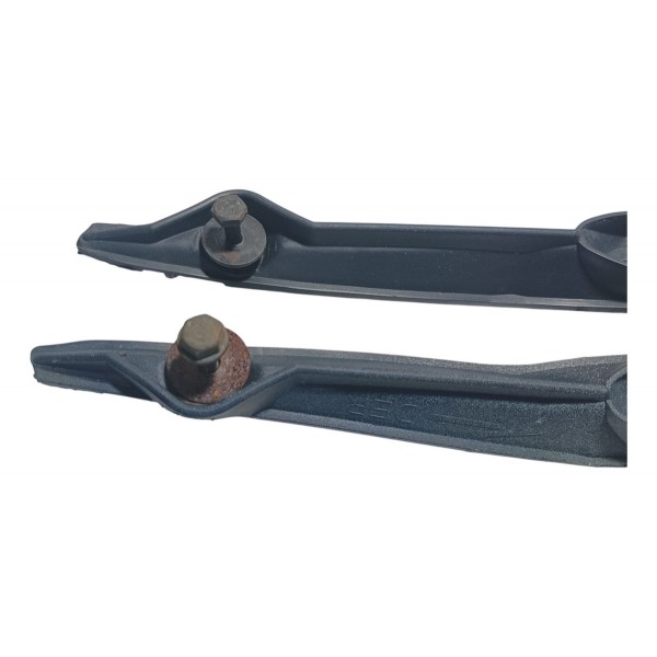 Suportes Guia Parachoque Dianteiro Ford Focus 2005