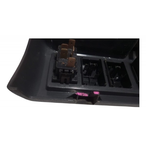 Moldura Central Botão Alerta Vidro Vw Gol G3 Com Detalhe