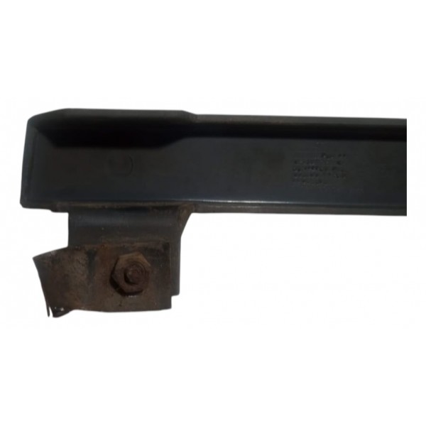 Moldura Inferior Farol Direito Kia Sportage 2000 Com Detalhe Preto