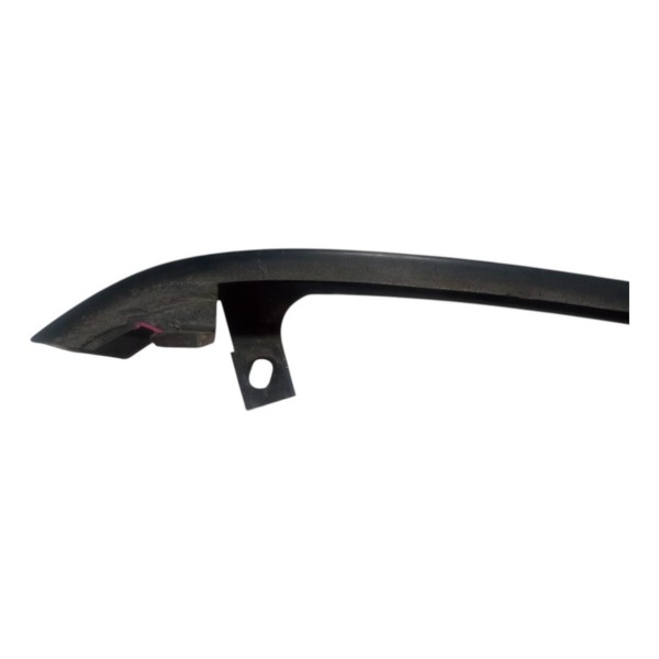 Moldura Inferior Farol Direito Kia Sportage 2000 Com Detalhe Preto