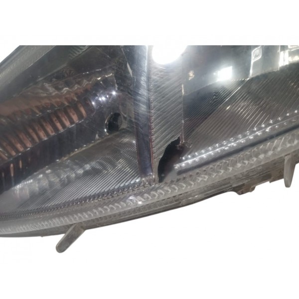 Farol Lado Esquerdo Gm Celta 2003 Com Detalhe