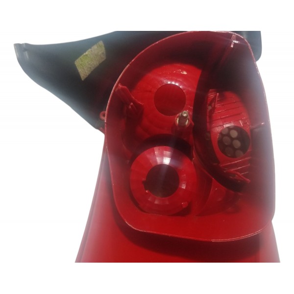Lanterna Traseira Direita Peugeot 206 2009 Direito/passageiro Vermelho