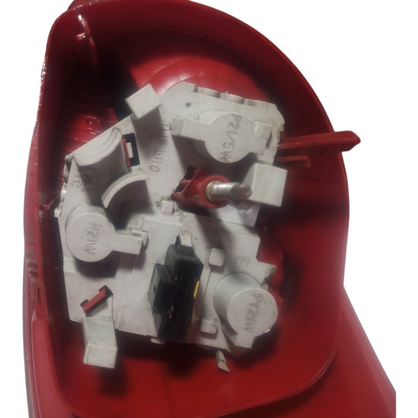 Lanterna Traseira Esquerda Peugeot Passion 207 2010