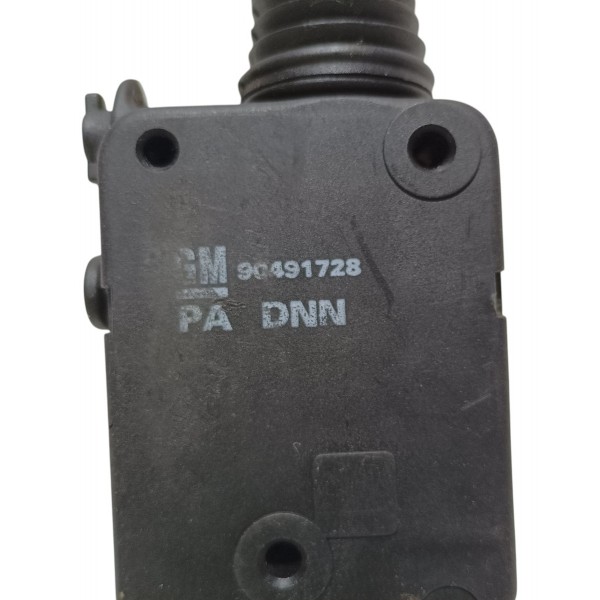 Trava Elétrica Porta Malas Gm Astra 2005