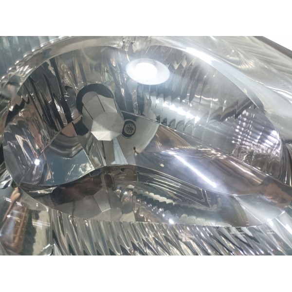 Farol Lado Direito Citroen Picasso 2003 Com Detalhe Direito/passageiro