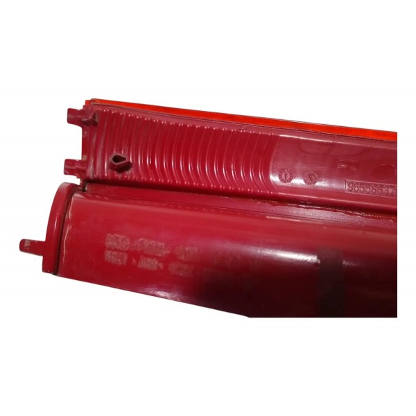 Lanterna Superior Direita Citroen C4 Hatch 2010 Com Detalhe Direito/passageiro Vermelho