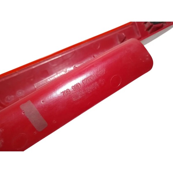 Lanterna Superior Direita Citroen C4 Hatch 2010 Com Detalhe Direito/passageiro Vermelho