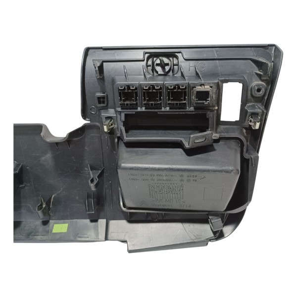 Moldura Painel Inferior Tampa Caixa Fusível Citroen C4 2010