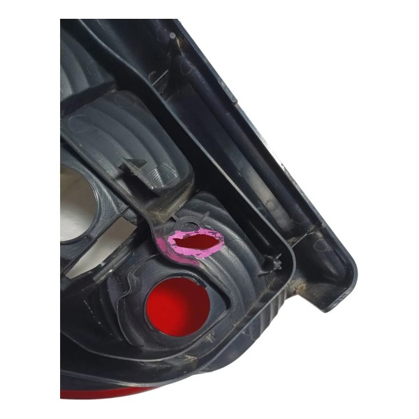 Lanterna Esquerda Fiat Strada 2006 Com Detalhe Esquerdo/motorista Vermelho
