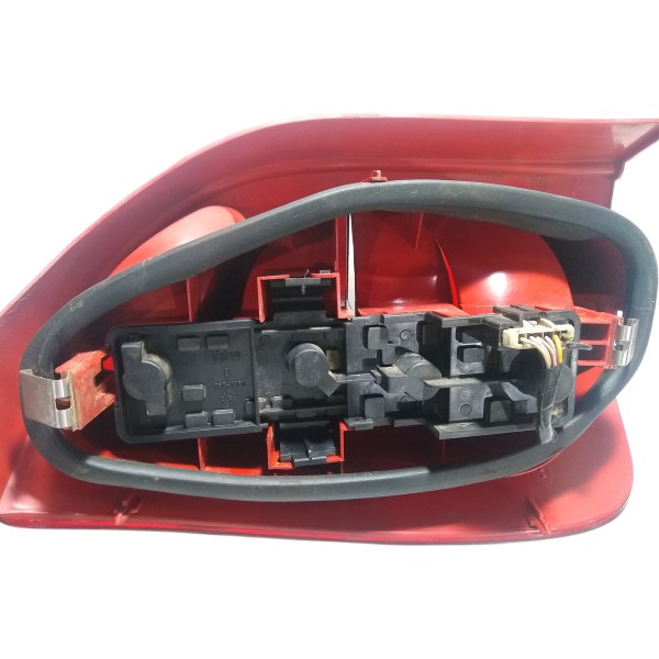 Lanterna Lado Direita Citroen Xsara Picasso 2003 Direito/passageiro Vermelho