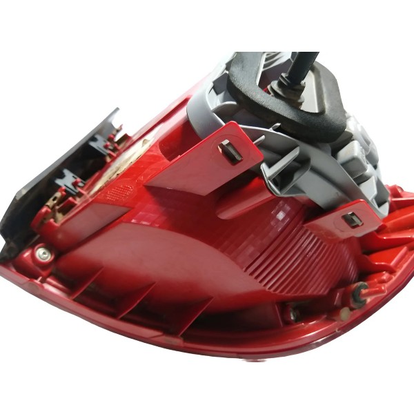 Lanterna Traseira Direita Vw Fox 2014 Direito/passageiro Vermelho